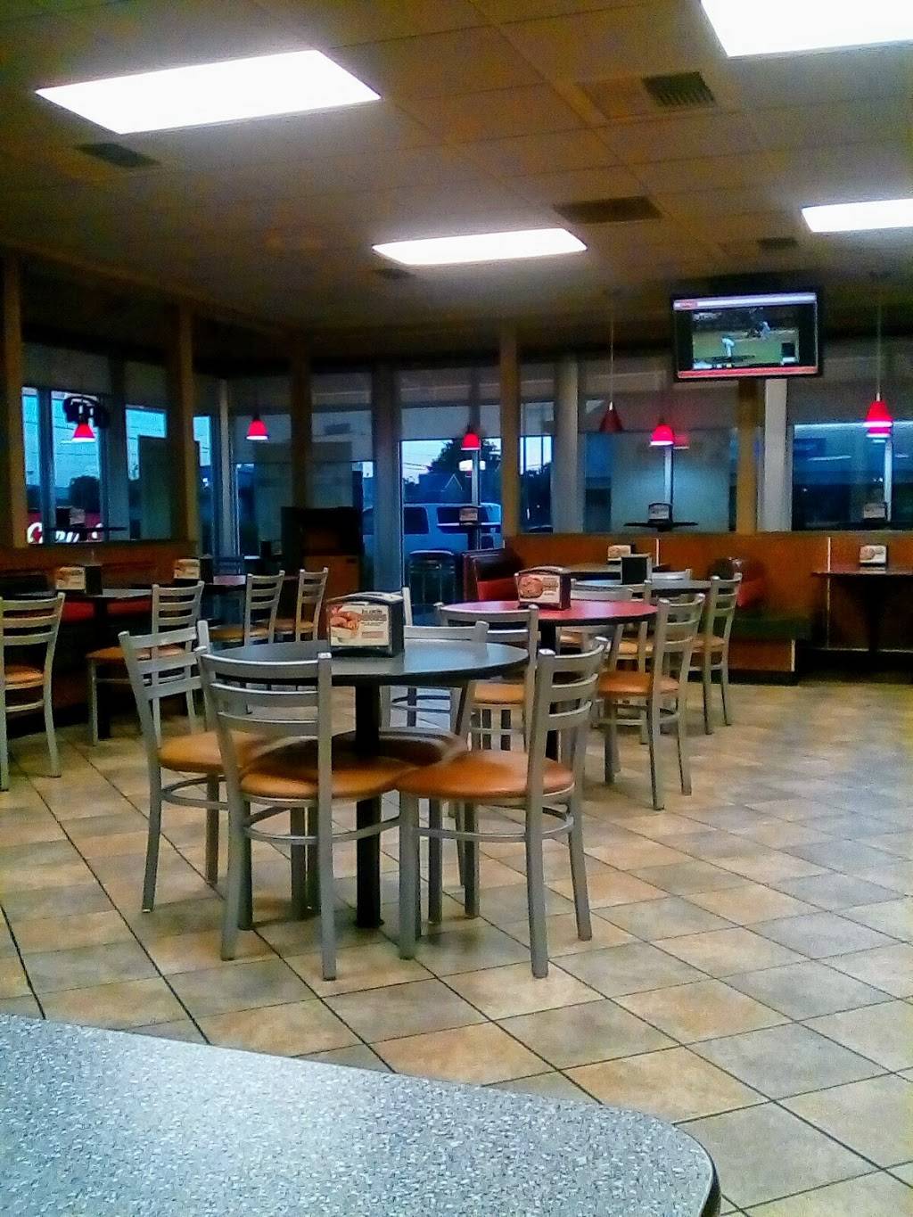 Carls Jr. / Green Burrito | restaurant | 1465 W Yosemite Ave, Manteca, CA 95337, USA | 2092397705 OR +1 209-239-7705