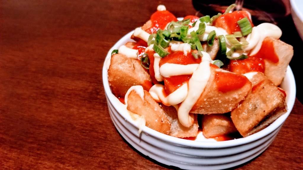 Porron & Pina | restaurant | 1 Haynes St, Hartford, CT 06103, USA | 8609042101 OR +1 860-904-2101