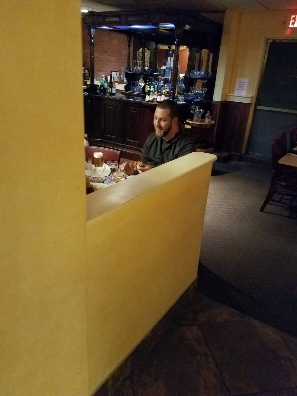 DeLucias Pizza And Restaurant | restaurant | 1 Jefferson Rd, Branford, CT 06405, USA | 2034835232 OR +1 203-483-5232