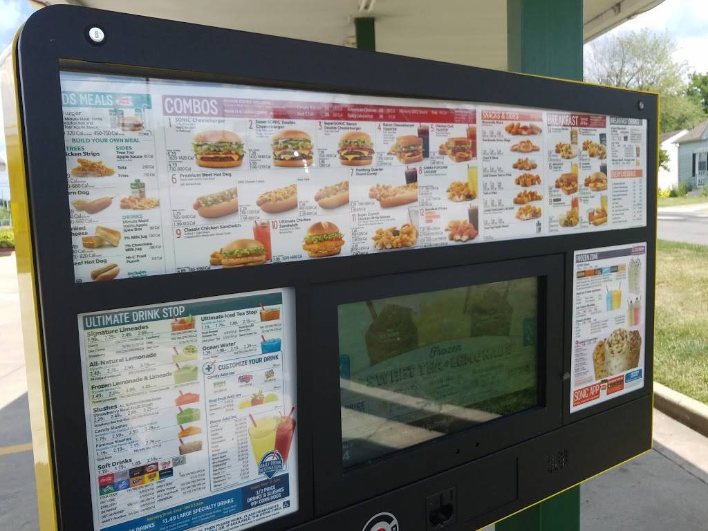 Sonic Drive-In | restaurant | 1402 Vandalia St, Collinsville, IL 62234, USA | 6183439222 OR +1 618-343-9222