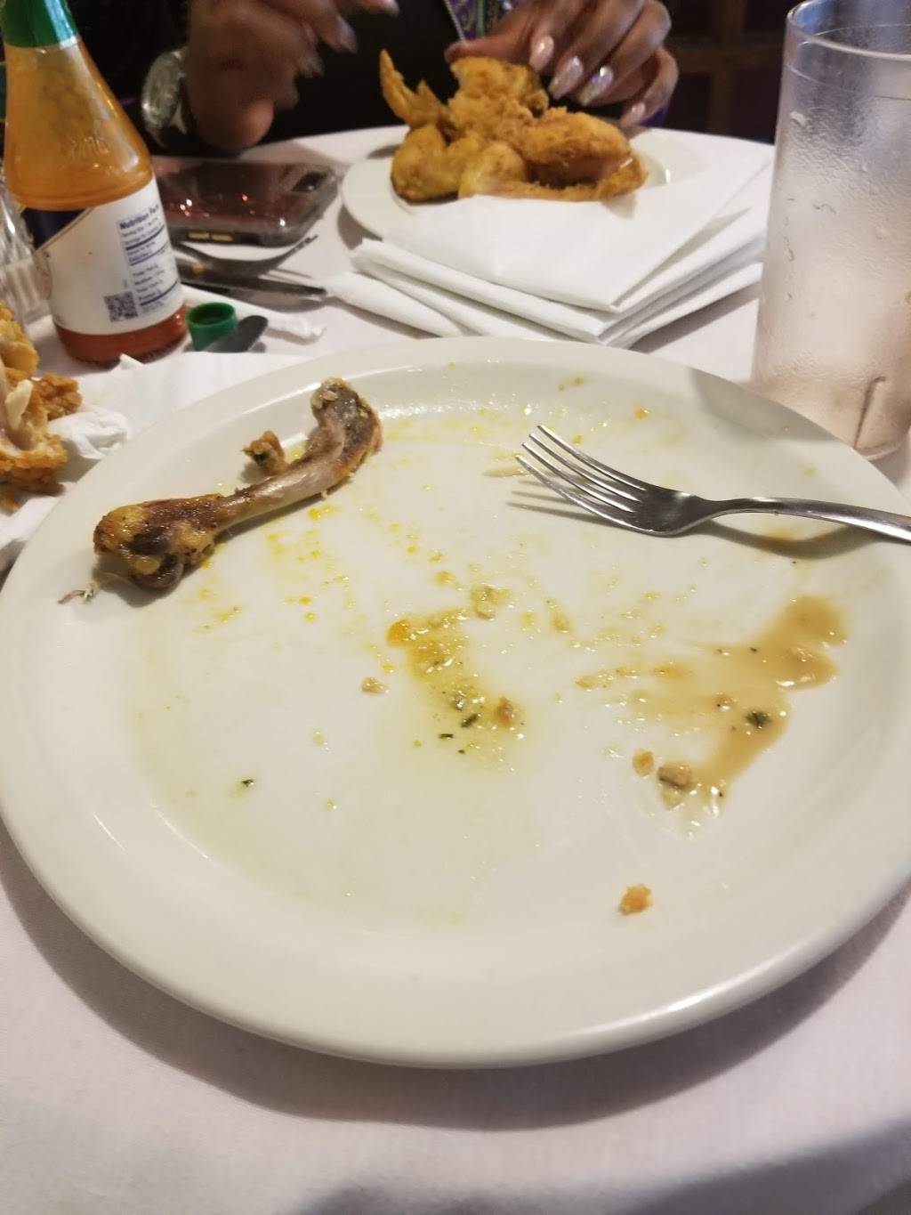 Gay Hawk Restaurant | restaurant | 685 S Danny Thomas Blvd, Memphis, TN 38126, USA | 9019471464 OR +1 901-947-1464