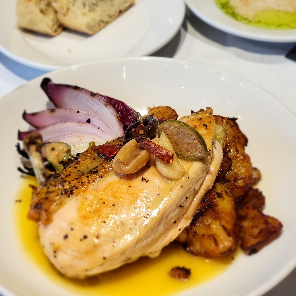 YaYas Euro Bistro in Little Rock | restaurant | 17711 Chenal Pkwy, Little Rock, AR 72223, USA | 5018211144 OR +1 501-821-1144