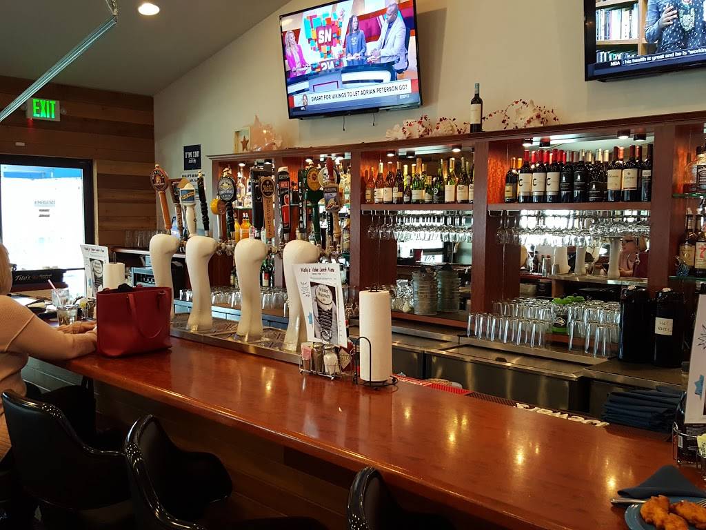 Wallys Chowder House Broiler | restaurant | 22531 Marine View Dr S, Des Moines, WA 98198, USA | 2068788140 OR +1 206-878-8140