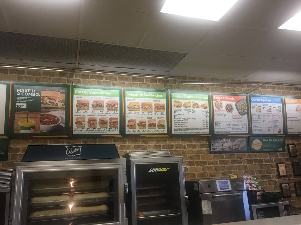 Subway | restaurant | 1911 Finch Ave W Unit 29, North York, ON M3N 2V2, Canada | 4166387828 OR +1 416-638-7828