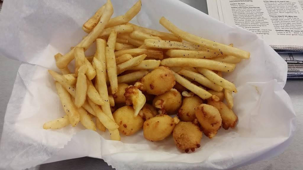 Madtown Chicken N’ Fish | restaurant | 6718 Raymond Rd, Madison, WI 53719, USA | 6084672461 OR +1 608-467-2461