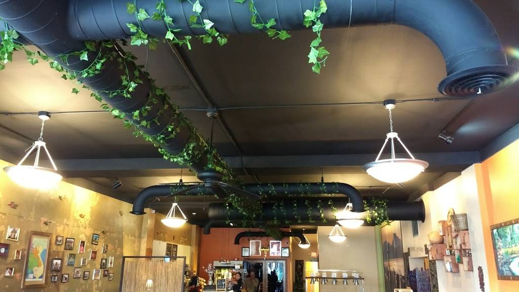 Mekong Cafe | restaurant | 5930 W North Ave, Milwaukee, WI 53208, USA | 4142572228 OR +1 414-257-2228