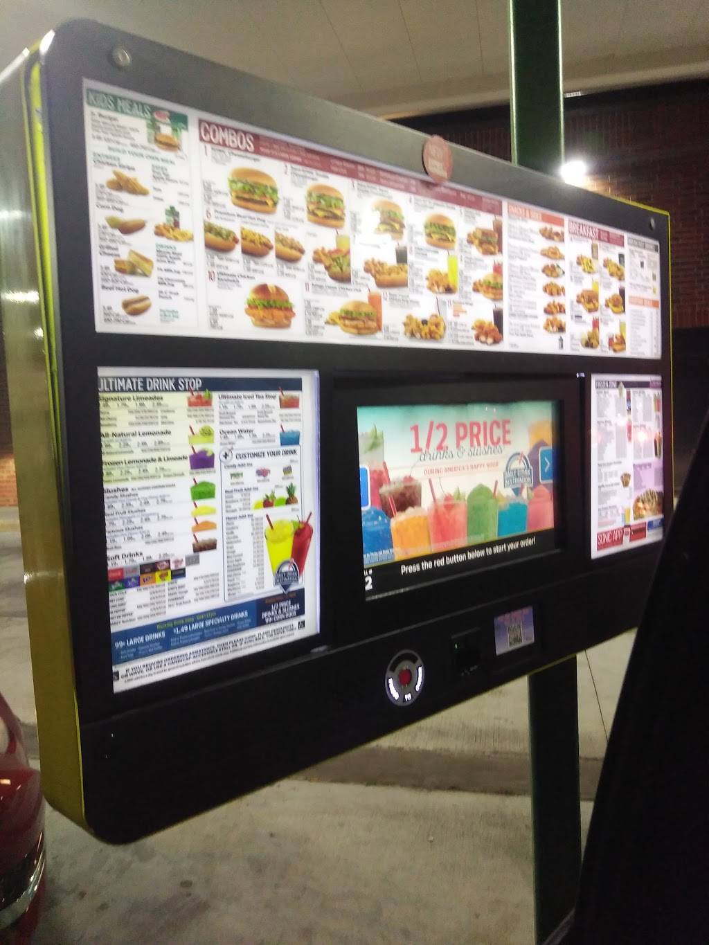 Sonic Drive-In | restaurant | 1730 Horal Dr, San Antonio, TX 78227, USA | 2106756737 OR +1 210-675-6737