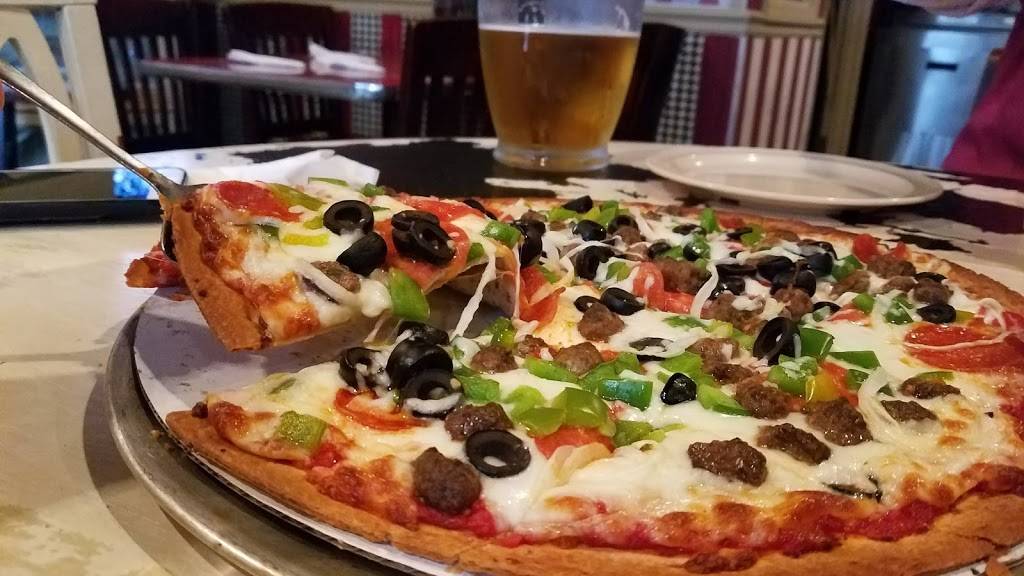 b.b. Perrins Sports Grille | restaurant | 608 Holly St NE, Decatur, AL 35601, USA | 2563551045 OR +1 256-355-1045