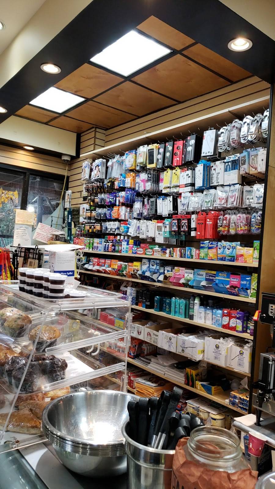 Shopland Deli & Grill | restaurant | 25 W Tremont Ave, The Bronx, NY 10453, USA | 9177928454 OR +1 917-792-8454