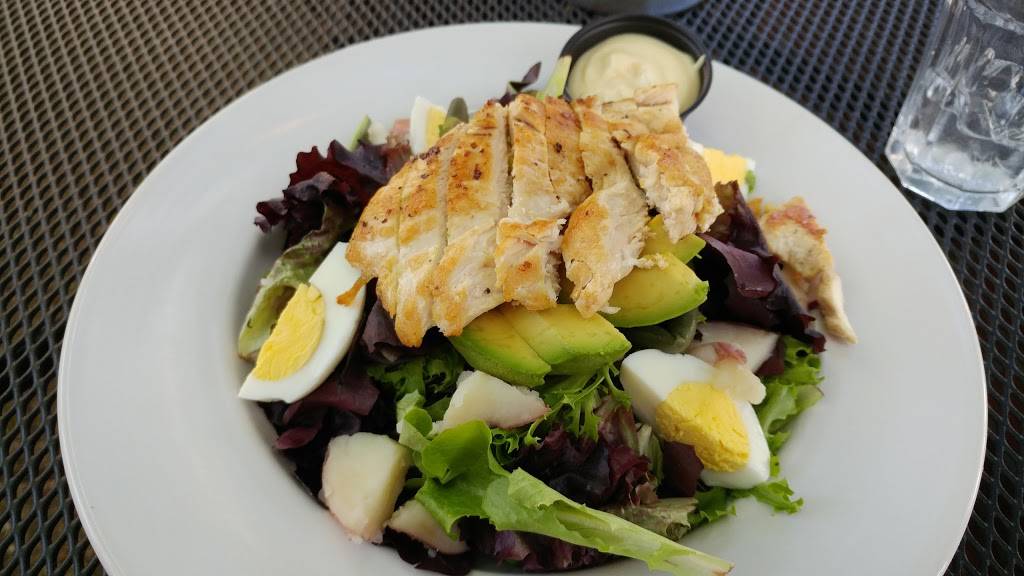 Cock & Bowl | restaurant | 302 Poplar Alley, Occoquan, VA 22125, USA | 7034941180 OR +1 703-494-1180