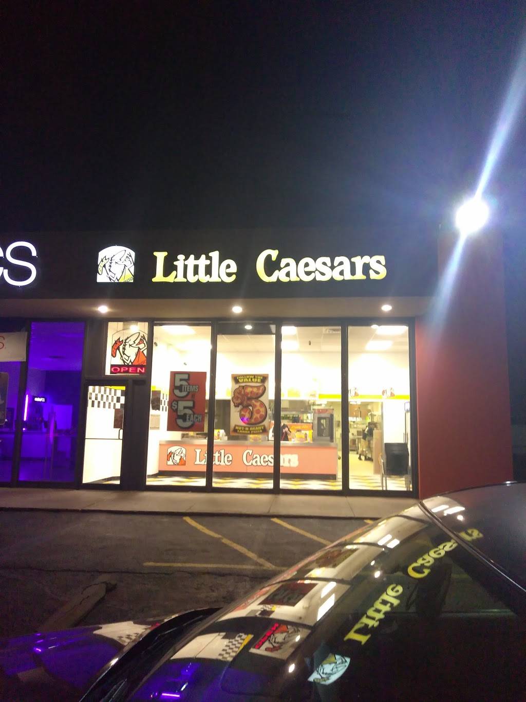 Little Caesars | meal takeaway | 2548 S Seneca St, Wichita, KS 67217, USA | 3162673600 OR +1 316-267-3600