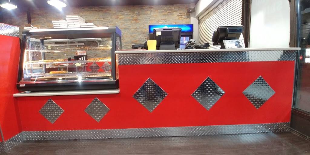 Pizza Corner | restaurant | 250 Greenbank Rd, Nepean, ON K2H 8X4, Canada | 6137210000 OR +1 613-721-0000