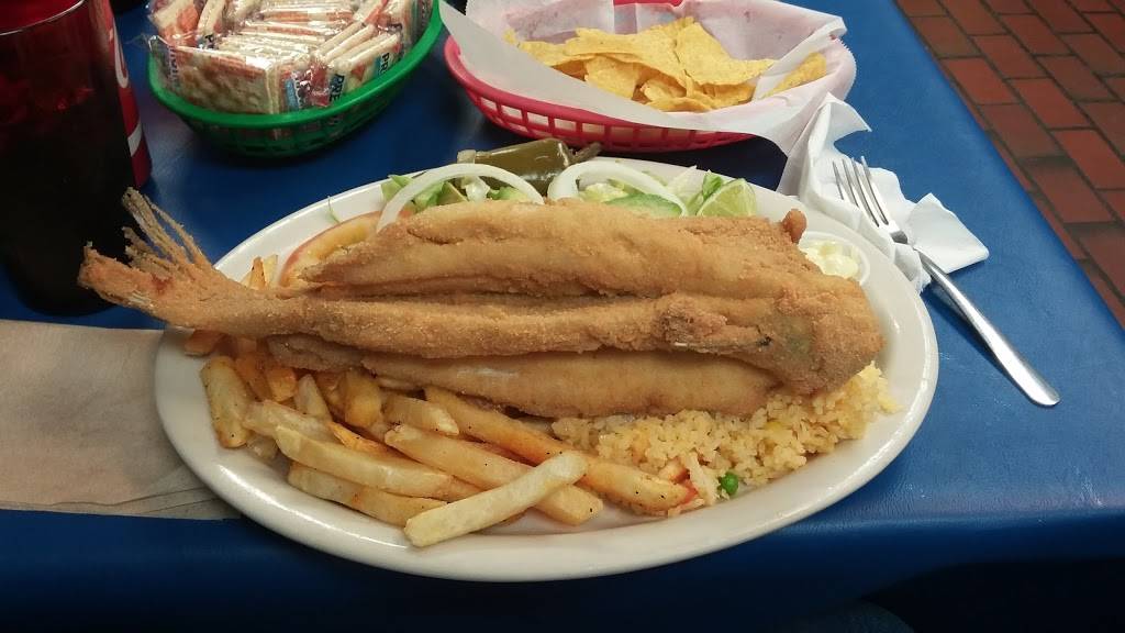 Mariscos La Reyna | restaurant | 3349 W Illinois Ave, Dallas, TX 75211, USA | 2143398630 OR +1 214-339-8630