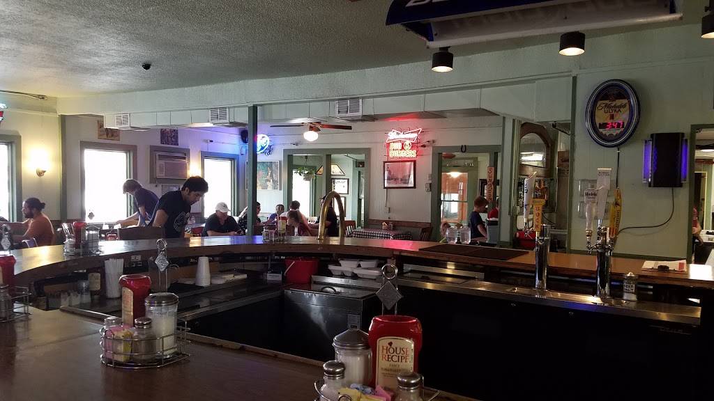 Pats Place | restaurant | 202 S Union Ave, New Braunfels, TX 78130, USA | 8306259070 OR +1 830-625-9070