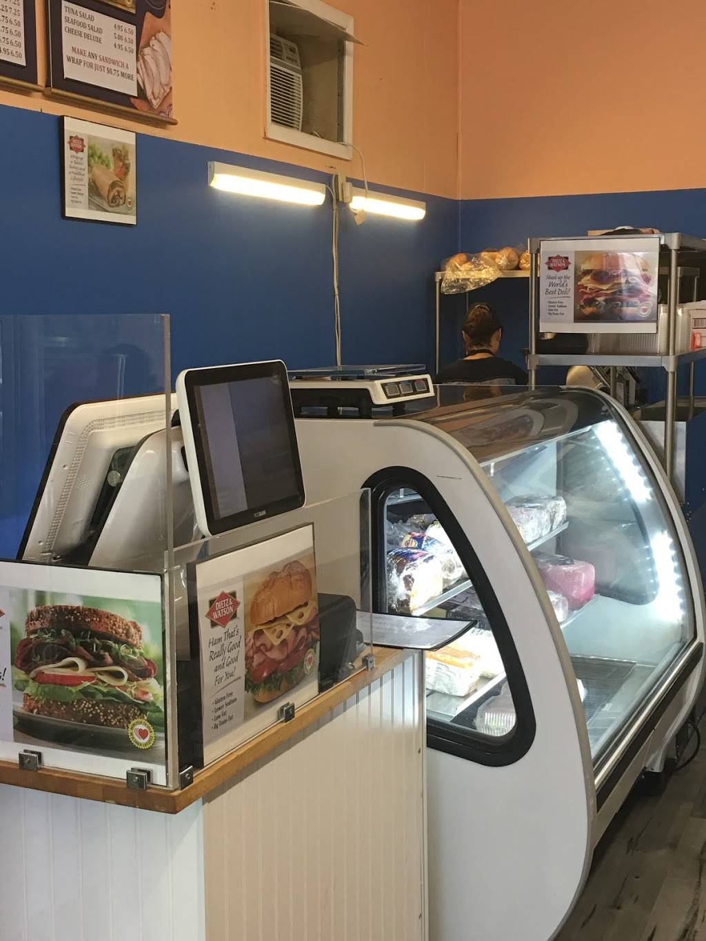 Lees Family Deli | restaurant | 1136 Broadway, Camden, NJ 08103, USA | 8569665006 OR +1 856-966-5006