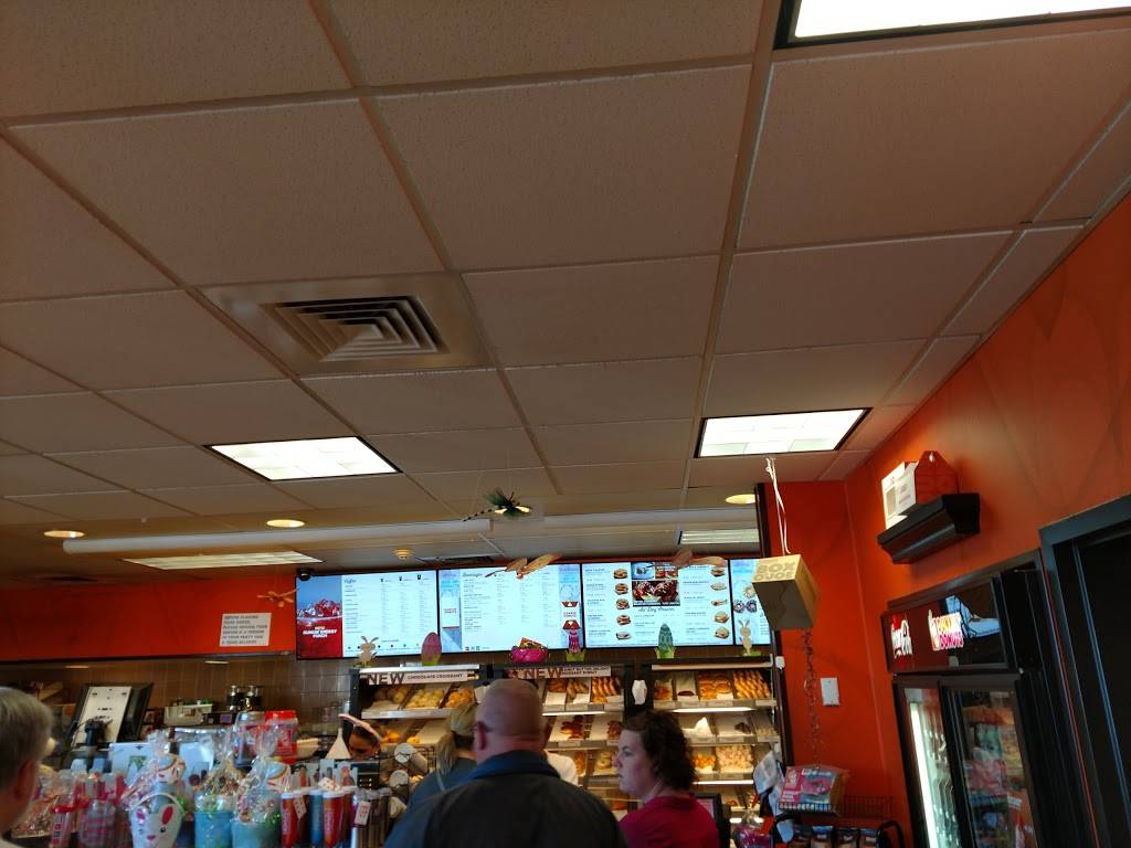 Dunkin | bakery | 650 Memorial Dr, Chicopee, MA 01020, USA | 4132687220 OR +1 413-268-7220