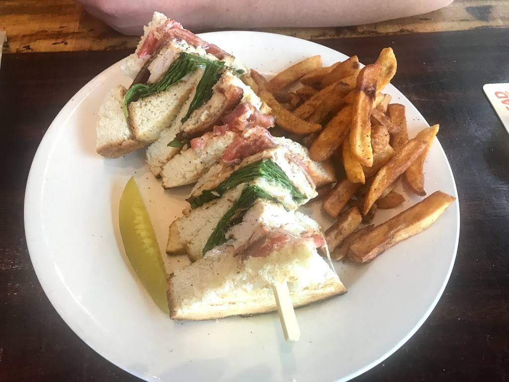 Hunters Public House | restaurant | 4750 Bank St, Gloucester, ON K1T 0K8, Canada | 6138227171 OR +1 613-822-7171