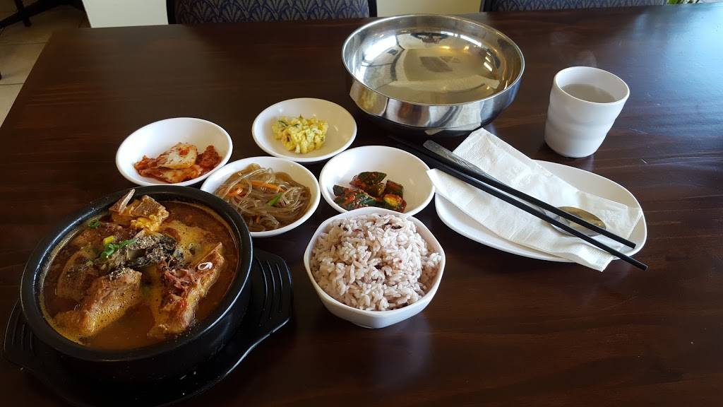 Chingu Korean Restaruant | restaurant | 10610 Bayview Ave, Richmond Hill, ON L4C 3N8, Canada | 9052376767 OR +1 905-237-6767