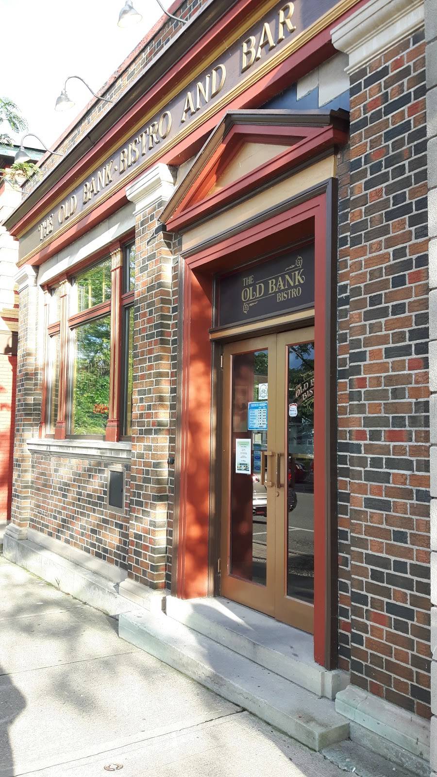 Old Bank Bistro | restaurant | 41 Jarvis St, Fort Erie, ON L2A 2S4, Canada | 9059949222 OR +1 905-994-9222