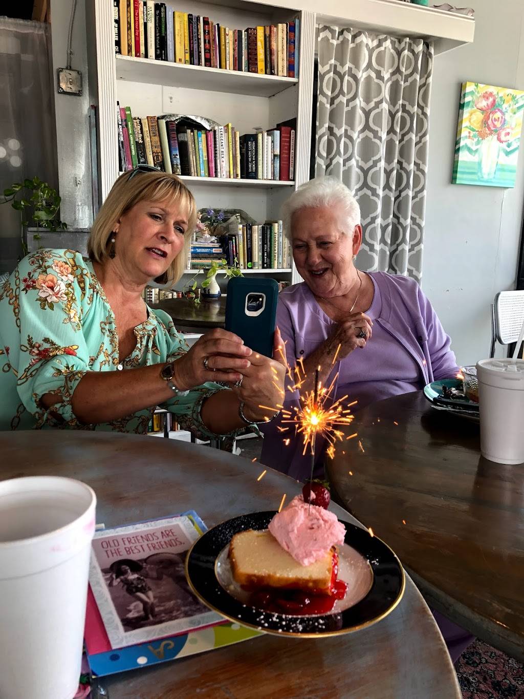 Mollys Cafe | cafe | 3045 Vineville Ave, Macon, GA 31204, USA | 4783189909 OR +1 478-318-9909