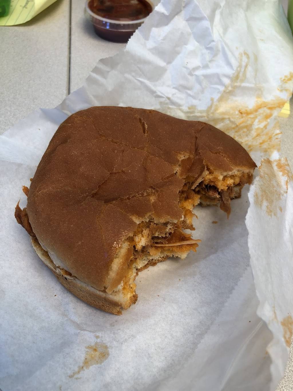 Baileys BBQ | restaurant | 800-898 Taylor St, Fort Worth, TX 76102, USA | 8173357469 OR +1 817-335-7469