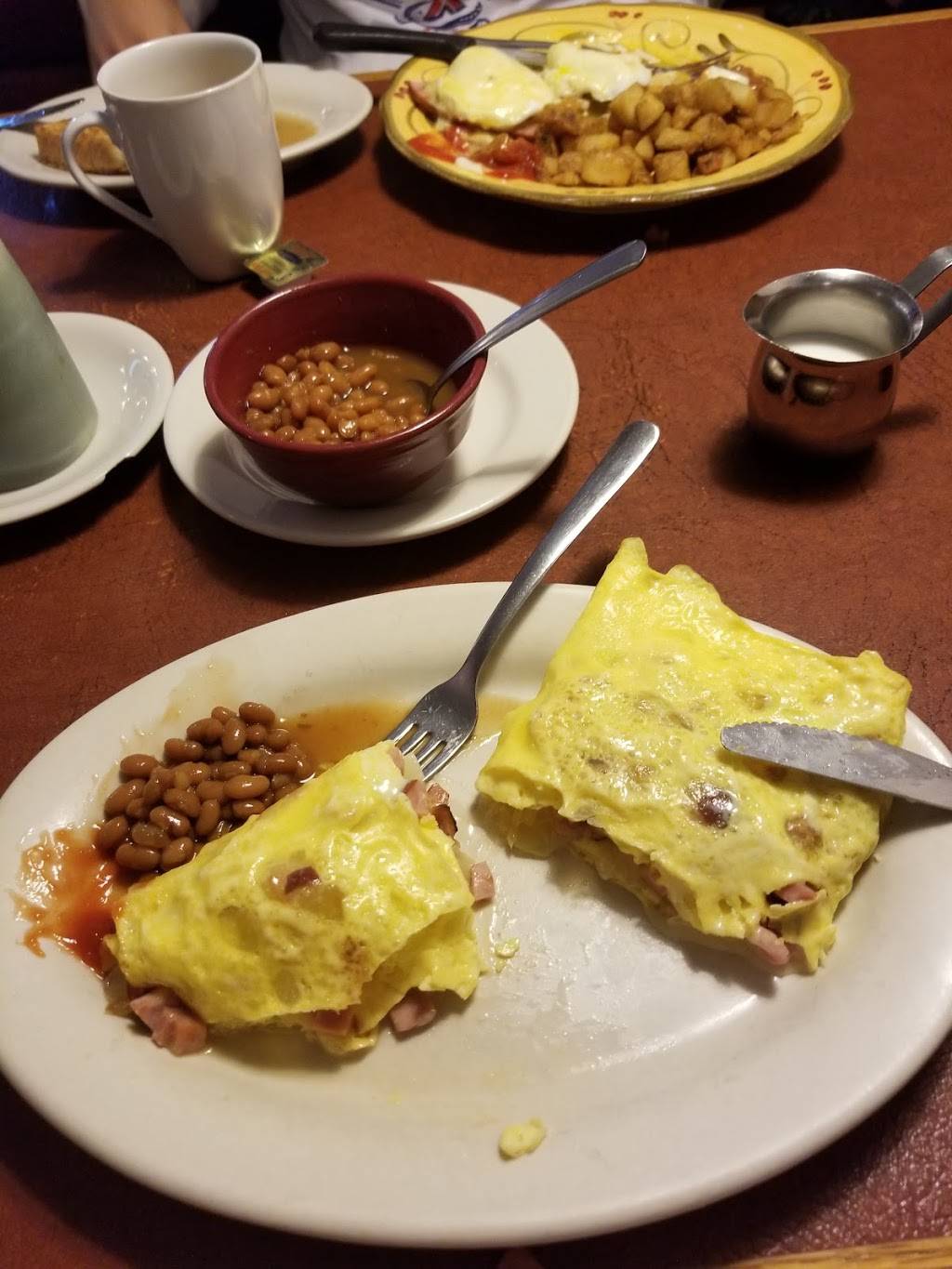 Pams Front Street Grill | restaurant | 190 Front St, Lincoln, RI 02865, USA | 4017272704 OR +1 401-727-2704