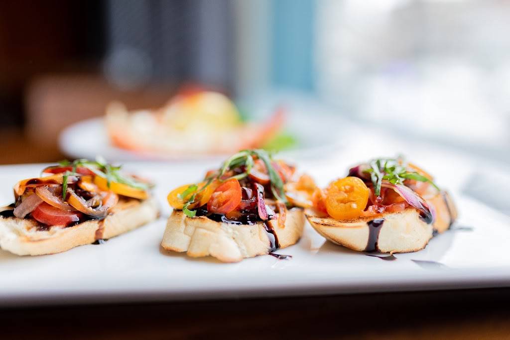 Namis Bar & Grill | restaurant | 102 N 3rd St Ste 101, Lafayette, IN 47901, USA | 7656071176 OR +1 765-607-1176