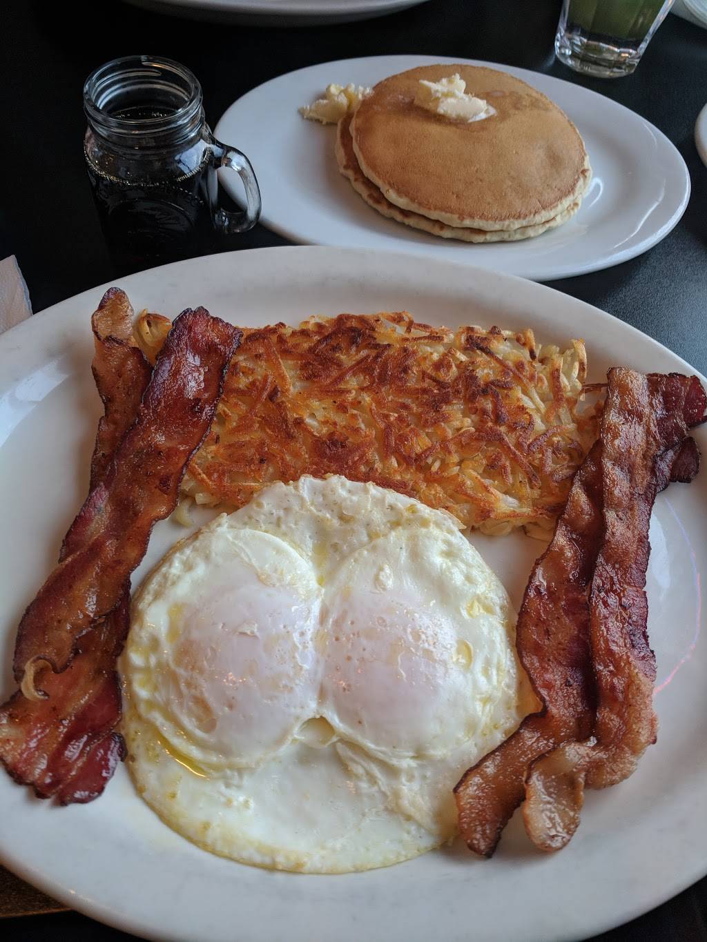 Pages Diner | restaurant | 1039 W College Ave, Santa Rosa, CA 95401, USA | 7075798479 OR +1 707-579-8479