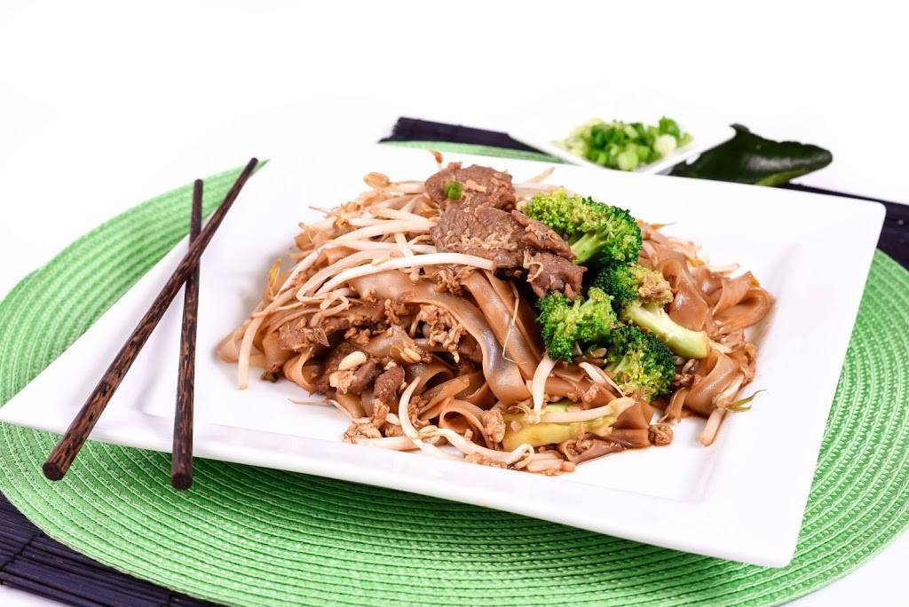 Délices Thaï xp | restaurant | 600 Rue Pierre-Caisse, Saint-Jean-sur-Richelieu, QC J3A 1M1, Canada | 4503590486 OR +1 450-359-0486