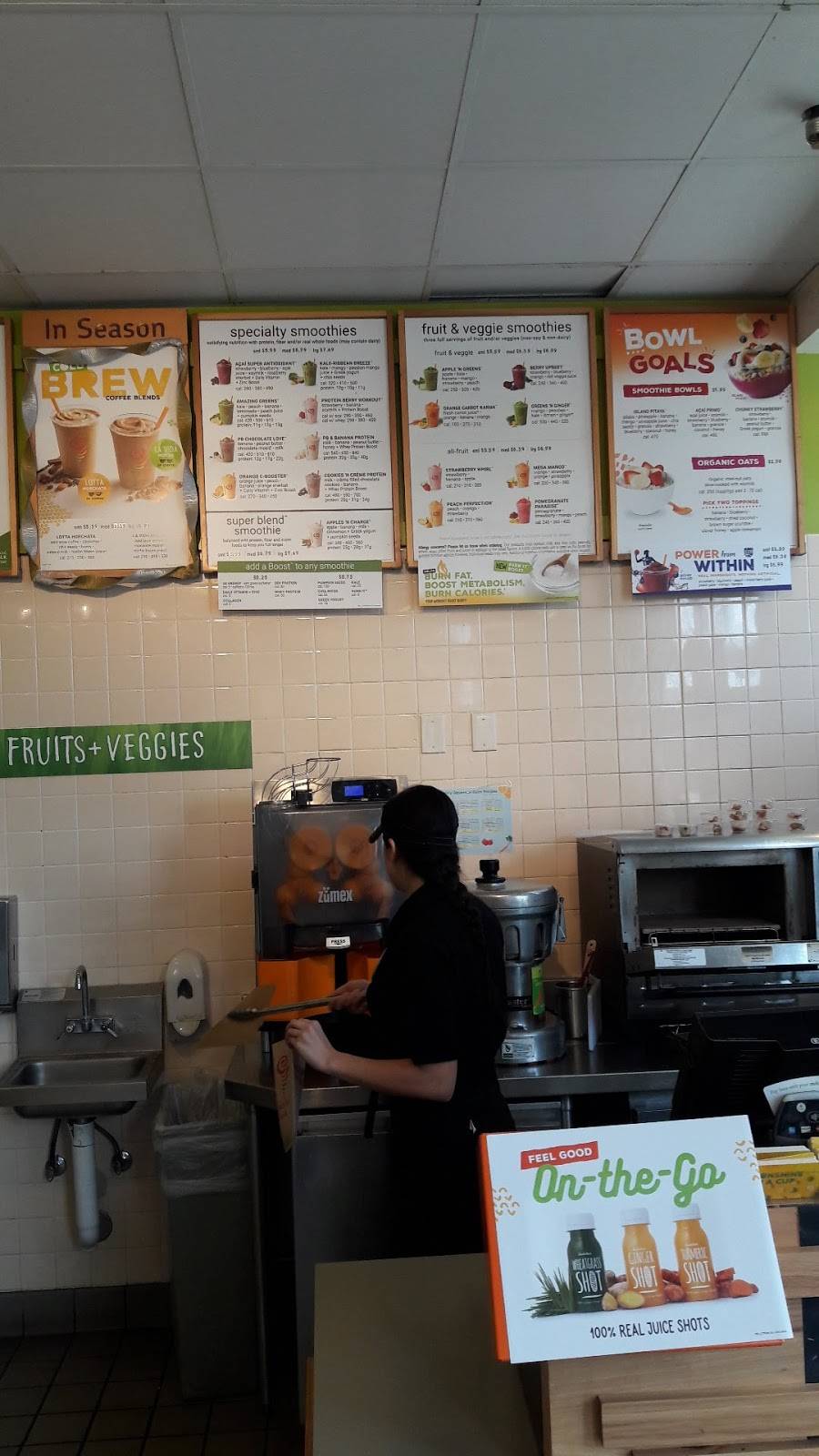 Jamba Juice | restaurant | 2155 Town Center Plaza #140, West Sacramento, CA 95691, USA | 9166172410 OR +1 916-617-2410