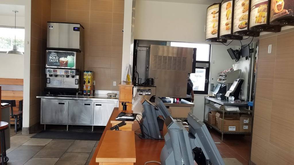 Taco Bell | meal takeaway | 4430 N Broad St, Philadelphia, PA 19144, USA | 2673232715 OR +1 267-323-2715