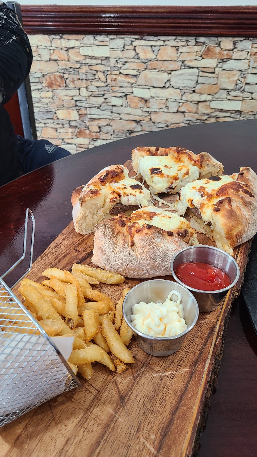 Balkan Cafe | restaurant | 293 Grand St, Paterson, NJ 07501, USA | 9733419341 OR +1 973-341-9341