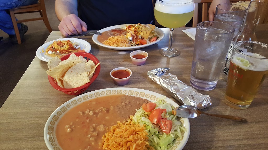 Liras | restaurant | 120 Connely Ave, Lingle, WY 82223, USA | 3078372826 OR +1 307-837-2826