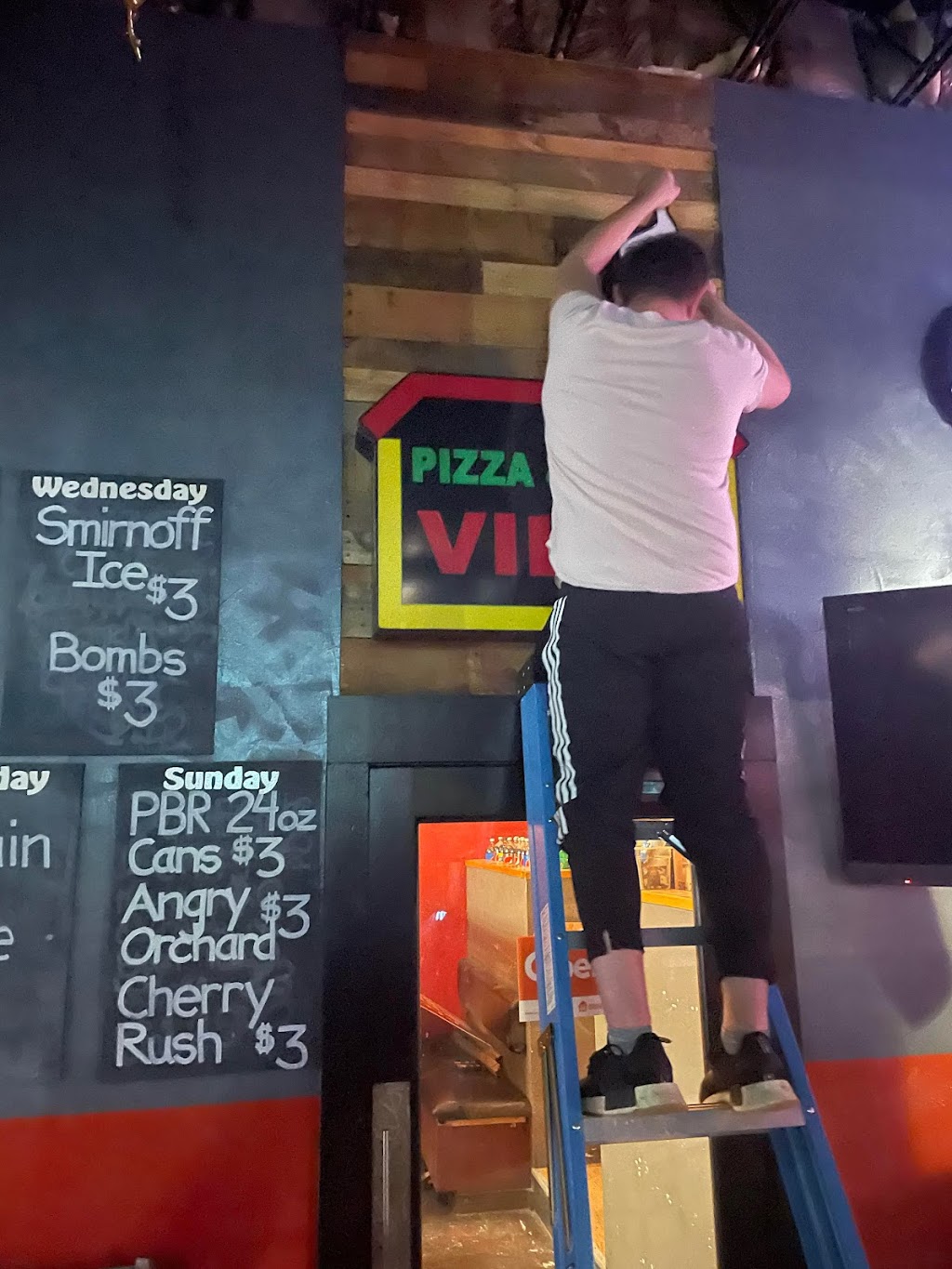 PIZZA & PASTA VILLA | restaurant | 2809 Brownsville Rd, Pittsburgh, PA 15227, USA | 4128824400 OR +1 412-882-4400