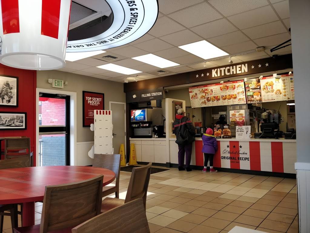 KFC | restaurant | 10501 Greenbelt Rd, Lanham, MD 20706, USA | 3014642561 OR +1 301-464-2561