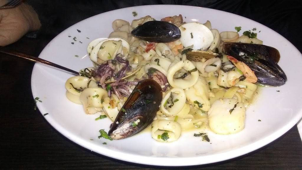 Petes Pizza | meal delivery | 3737 N Western Ave, Chicago, IL 60618, USA | 7734637770 OR +1 773-463-7770