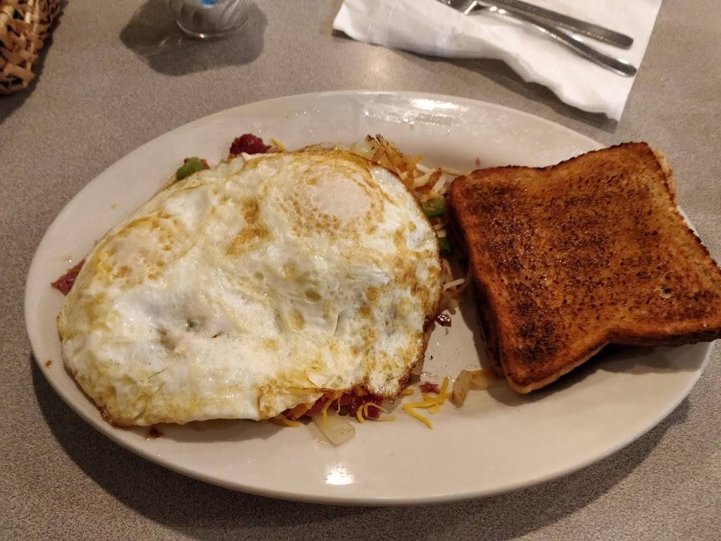 The Crossings Restaurant | restaurant | N20W22951 Watertown Rd, Waukesha, WI 53186, USA | 2625132008 OR +1 262-513-2008