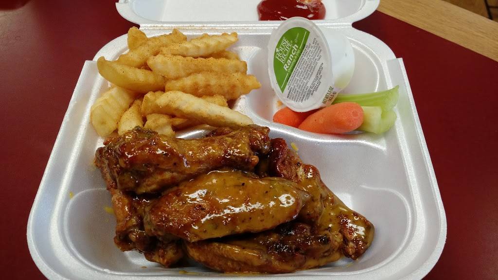 Tims Chicken | restaurant | 2881 Covington Pike, Memphis, TN 38128, USA | 9012073645 OR +1 901-207-3645