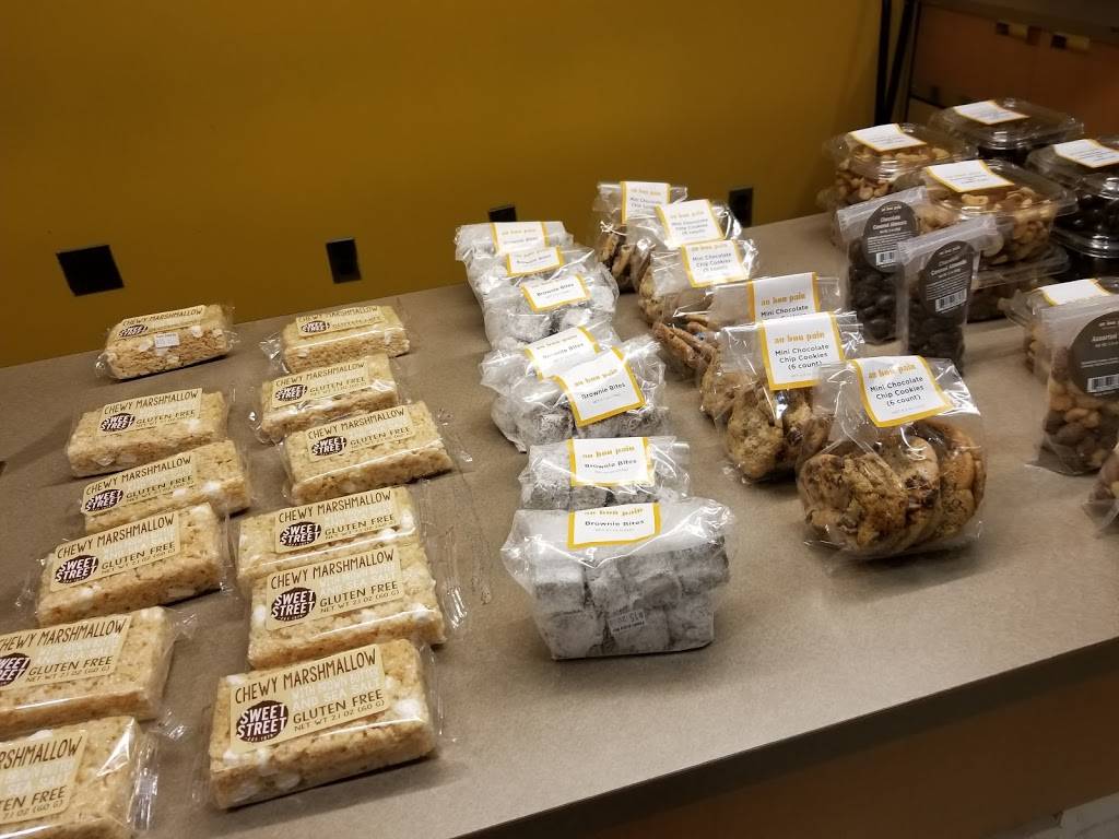 Au Bon Pain | cafe | 1 Laguardia Airport, Flushing, NY 11371, USA | 7186392516 OR +1 718-639-2516