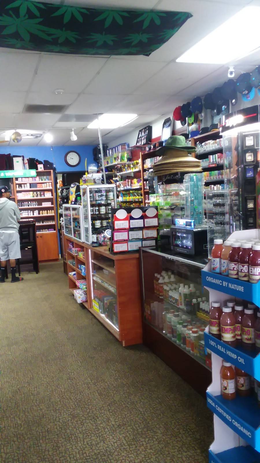 iSmoke Shop | meal takeaway | 321 S C St #100, Oxnard, CA 93030, USA | 8054863000 OR +1 805-486-3000