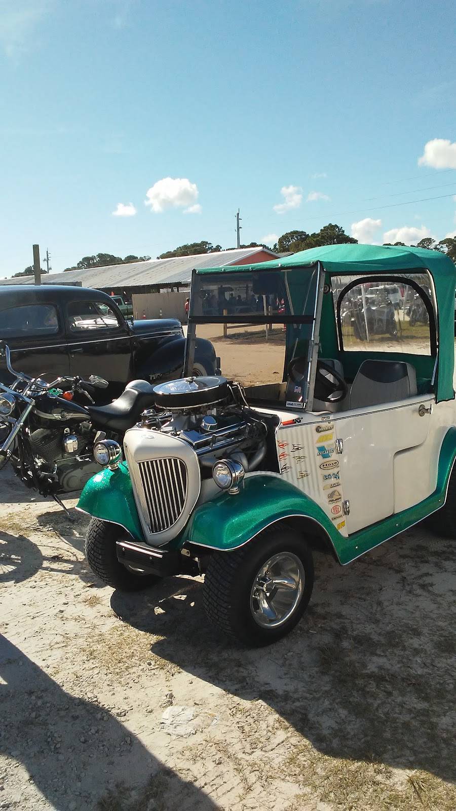 Applebees Grill + Bar | restaurant | 100 N Sykes Creek Pkwy, Merritt Island, FL 32953, USA | 3214559898 OR +1 321-455-9898