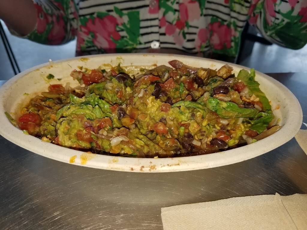 Chipotle Mexican Grill | restaurant | 9815 Main St Ste 104, Damascus, MD 20872, USA | 2406683260 OR +1 240-668-3260