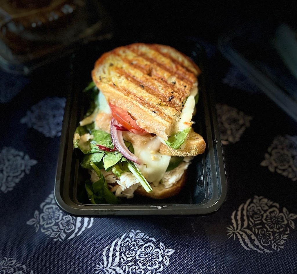 7323 Chicago Café | restaurant | 6600 S Woodlawn Ave, Chicago, IL 60637, USA | 3129125776 OR +1 312-912-5776