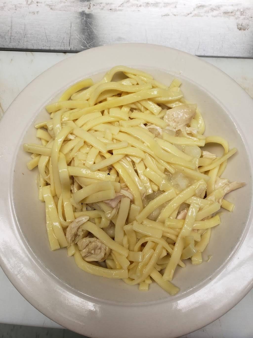 The Family Cafe | restaurant | 3900 E 14th St, Des Moines, IA 50313, USA | 5152142995 OR +1 515-214-2995