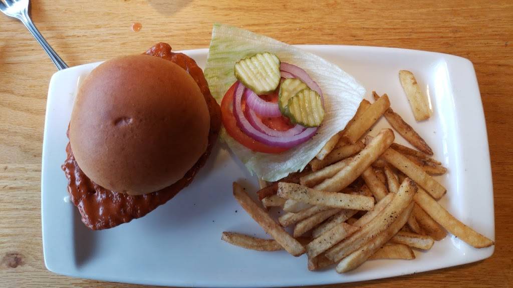 Applebees Grill + Bar | restaurant | 4929 E Pickard Rd, Mt Pleasant, MI 48858, USA | 9897792766 OR +1 989-779-2766