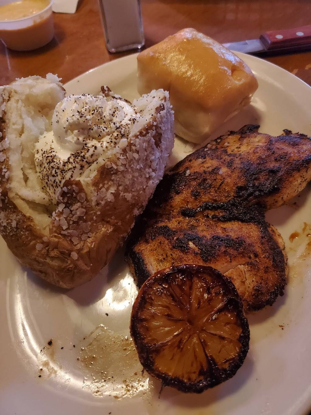 Texas Roadhouse | restaurant | 170 S Wilmot Rd, Tucson, AZ 85711, USA | 5205147427 OR +1 520-514-7427