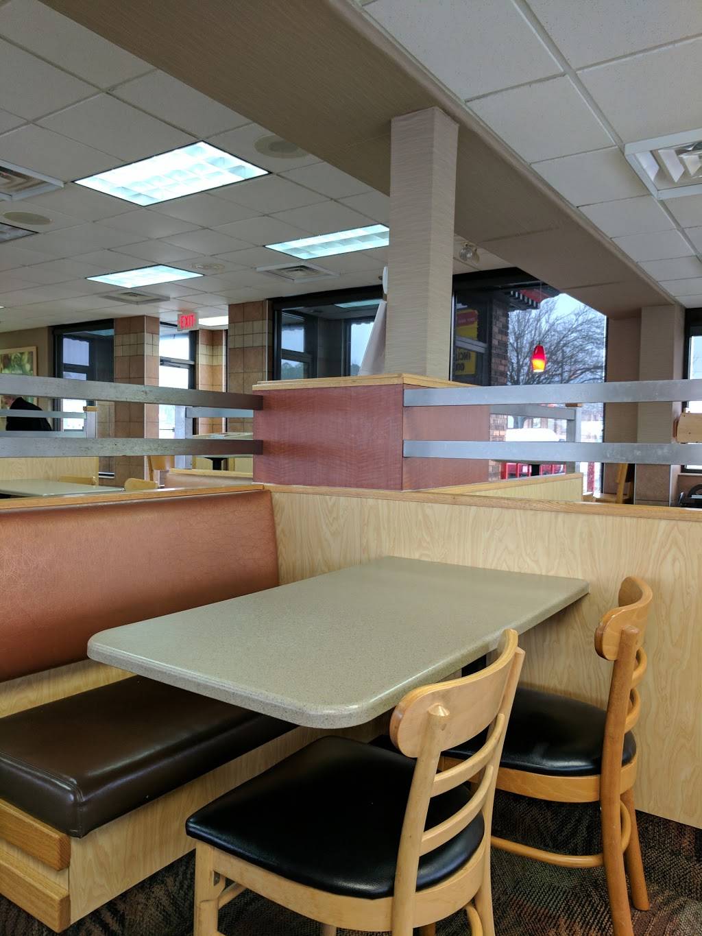 Wendys | restaurant | 720 E Cumberland Gap Pkwy, Corbin, KY 40701, USA | 6065282536 OR +1 606-528-2536