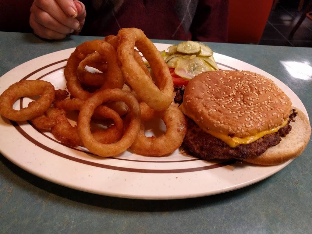 Alberts Coney Grill | restaurant | 2061 Featherstone Rd, Auburn Hills, MI 48326, USA | 2483708250 OR +1 248-370-8250