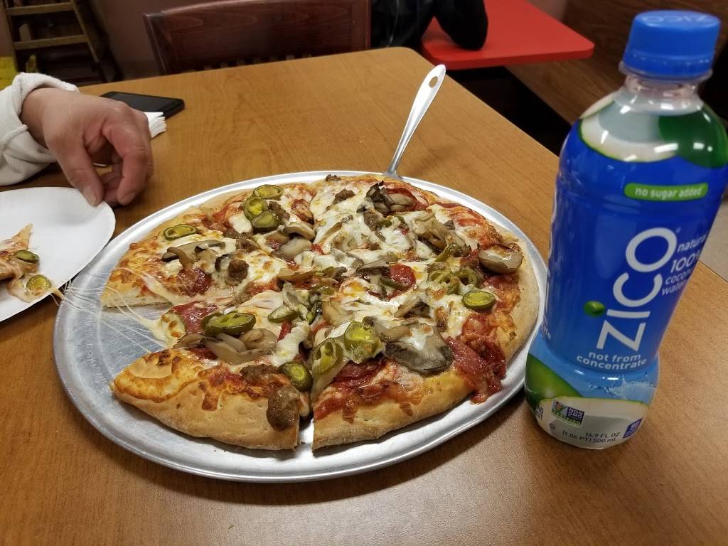 Omega Pizza | restaurant | 209 W 4th St, Wilmington, DE 19801, USA | 3026569200 OR +1 302-656-9200