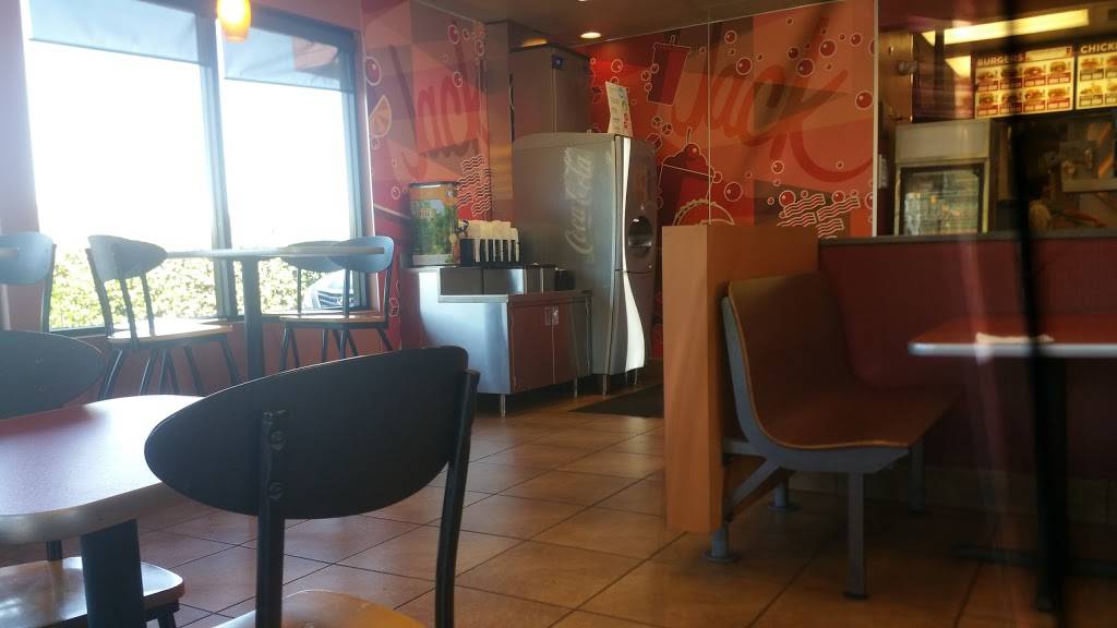 Jack in the Box | restaurant | 28144 The Old Rd, Valencia, CA 91355, USA | 6612953258 OR +1 661-295-3258